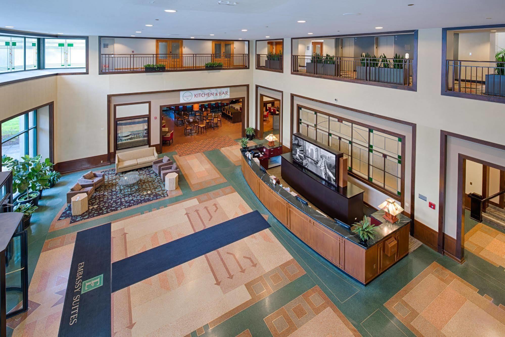 Embassy Suites By Hilton Chicago O'Hare Rosemont Exterior foto